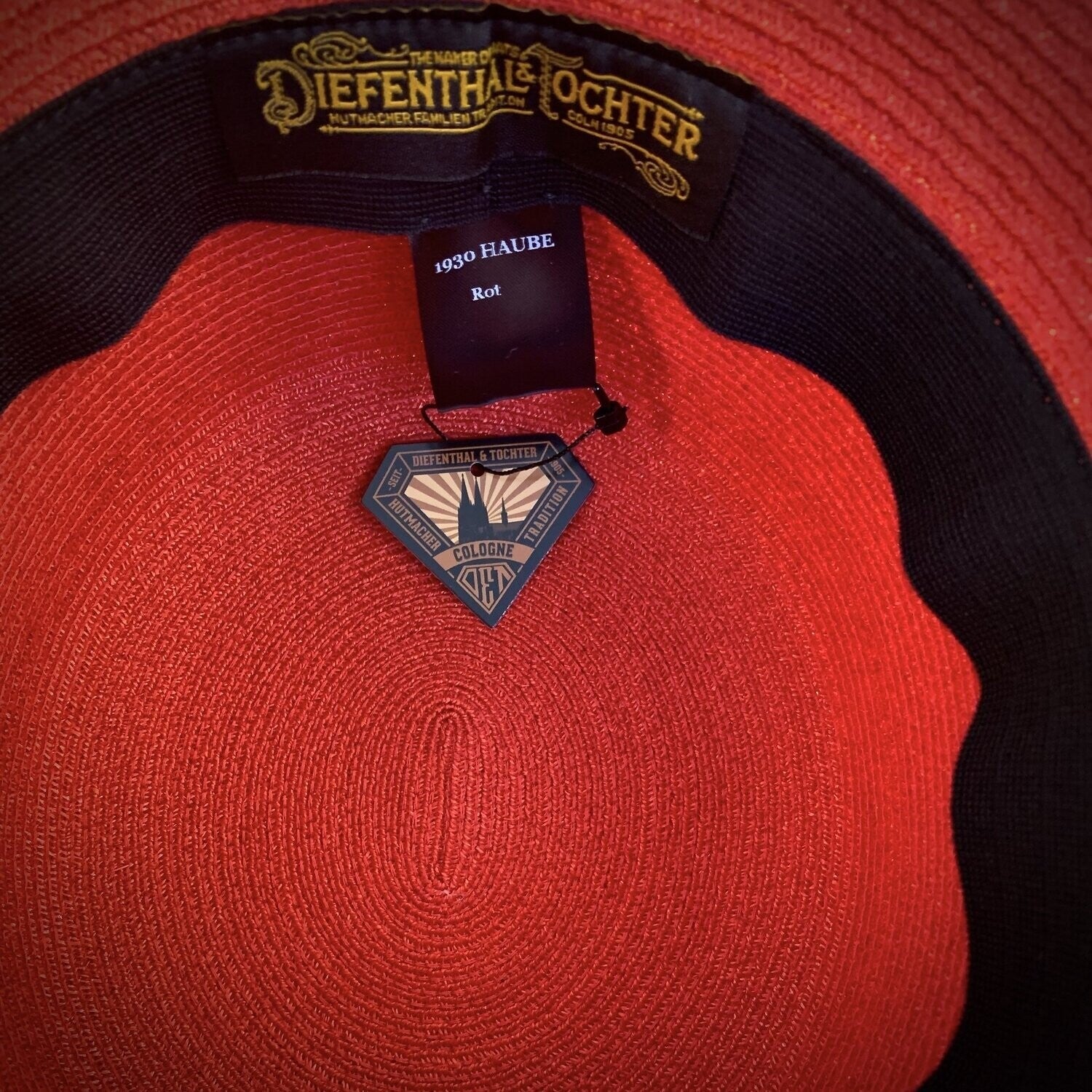 1930 Haube in rot - Dotty&Dan